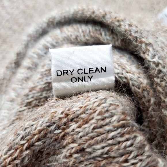 Indigenous Designs Women's Alpaca Crew Neck Sweater - Picture 10 of 11